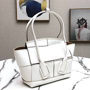 Bottega Veneta ARCO 48 Handbag Premium Calfskin Chalk 575941 - 2