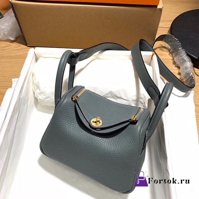 Hermès Mini Lindy Clemence Leather 63 Almond Green Gold Buckle 19cm - 1