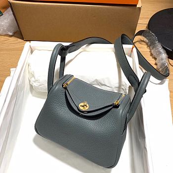 Hermès Mini Lindy Clemence Leather 63 Almond Green Gold Buckle 19cm