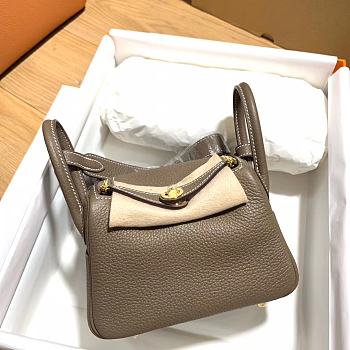 Hermès Mini Lindy Clemence Leather Ck18 Elephant Gray Gold Buckle 19cm