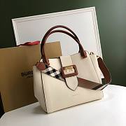 Burberry Medium B Tote Bag White 0221 30cm - 1