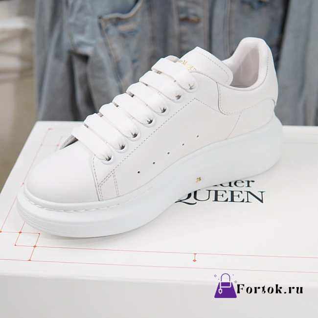 Alexander McQueen Oversized Sneaker White - 1