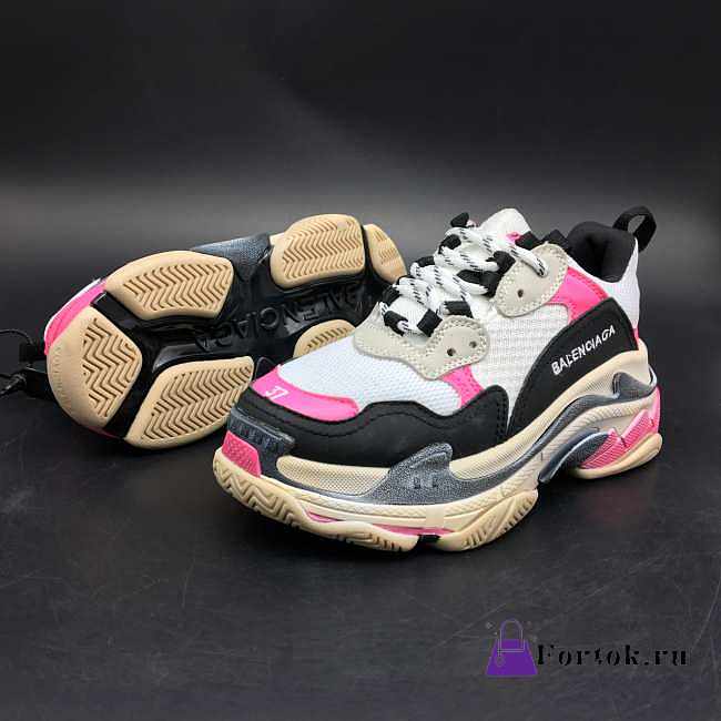 Balenciaga Triple S DSM 490670 - 1