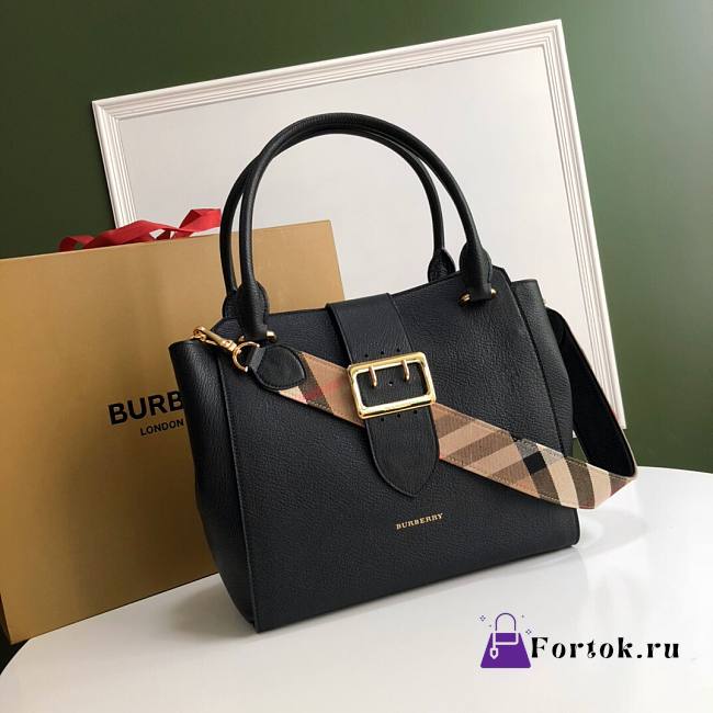 Burberry Medium B Tote Bag Black 0221 30cm - 1