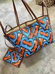 Burberry Beach Tote Bag 2562 30cm - 1