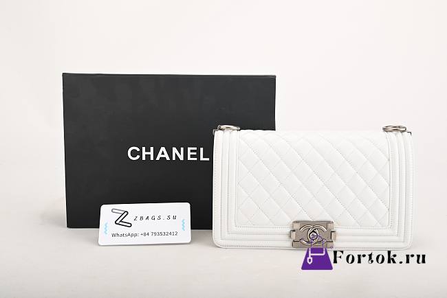 Chanel Quilted Lambskin Medium Boy Bag White A67086 25cm - 1