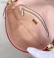 Fendi Baguette Embroidered Canvas Pink 980880 26cm - 6