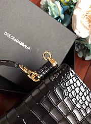 Dolce & Gabbana Crocodile Embossed Chain Bag Black 19cm - 6