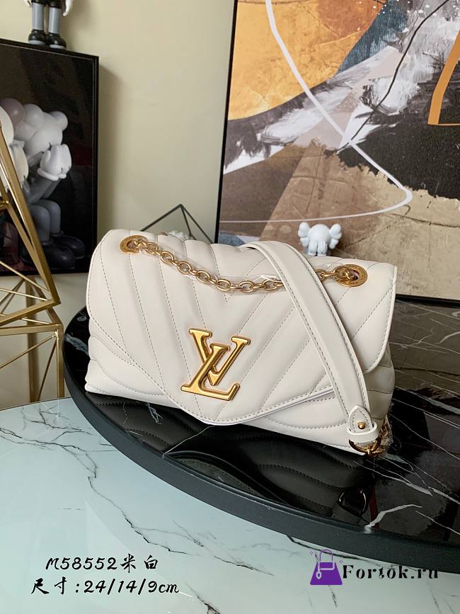Louis Vuitton New Wave White Ivory M58549 24x14x9cm - 1