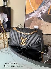 Louis Vuitton New Wave Black M58552 24cm - 1