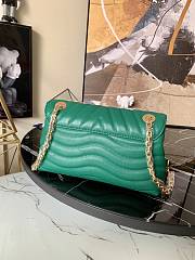 Louis Vuitton New Wave Green M58664 24x14x9cm - 2