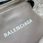 Balenciaga Crossbody Bag Tan 24cm - 2