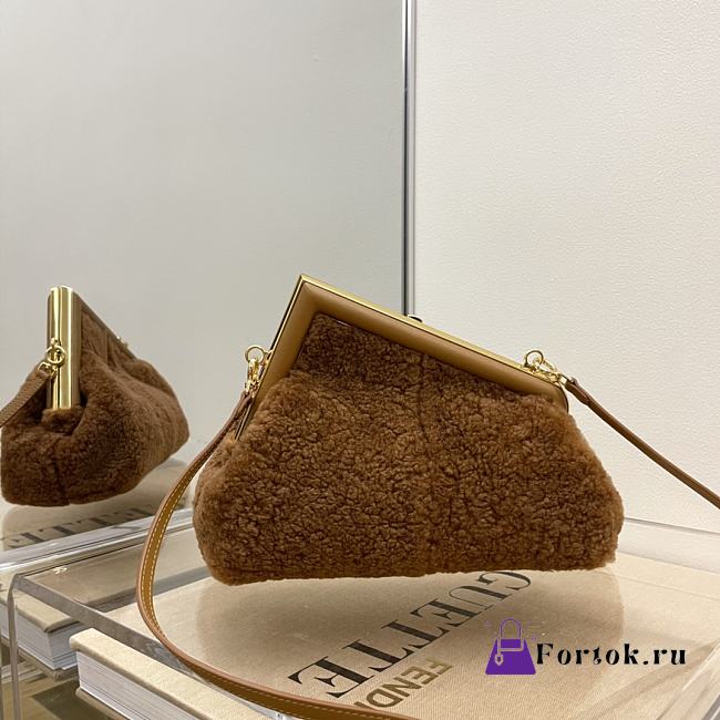 Fendi First Small Sheepskin Caramel 2217# 26cm - 1