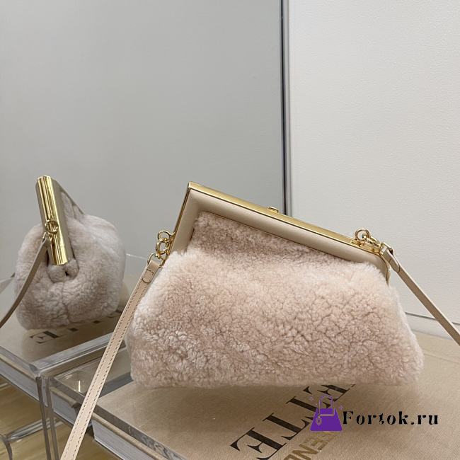 Fendi First Small Sheepskin Pink Nude 2217# 26cm - 1