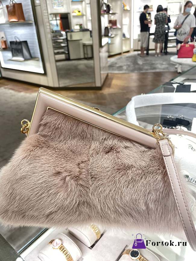Fendi First Small Mink Hair Pink Nude 2217# 26cm - 1