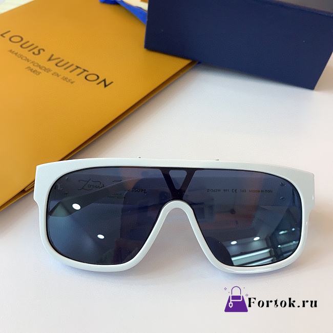 Louis Vuitton Sunglasses 1258E  - 1