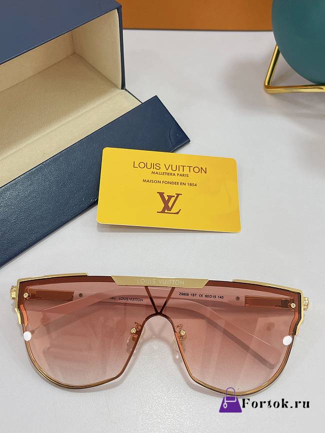 Louis Vuitton Sunglasses Z9809  - 1
