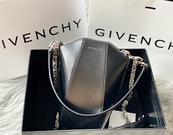 Givenchy Antigona Lock G-shaped Lambskin Black 20cm