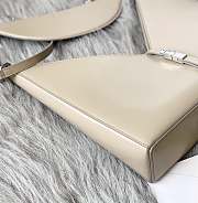 Givenchy V-shaped Cut Out Beige 27cm - 5