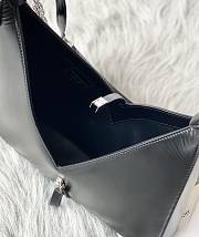 Givenchy V-shaped Cut Out Black 27cm - 5