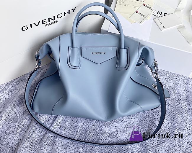 Givenchy Medium Antigona Soft Light Blue ZP17500 45cm - 1