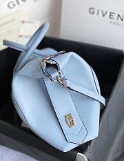 Givenchy Trumpet Antigona Soft Light Blue ZP17500 35cm - 4