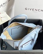 Givenchy Trumpet Antigona Soft Light Blue ZP17500 35cm - 6