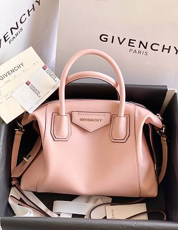 Givenchy Trumpet Antigona Soft Peach ZP17500 35cm