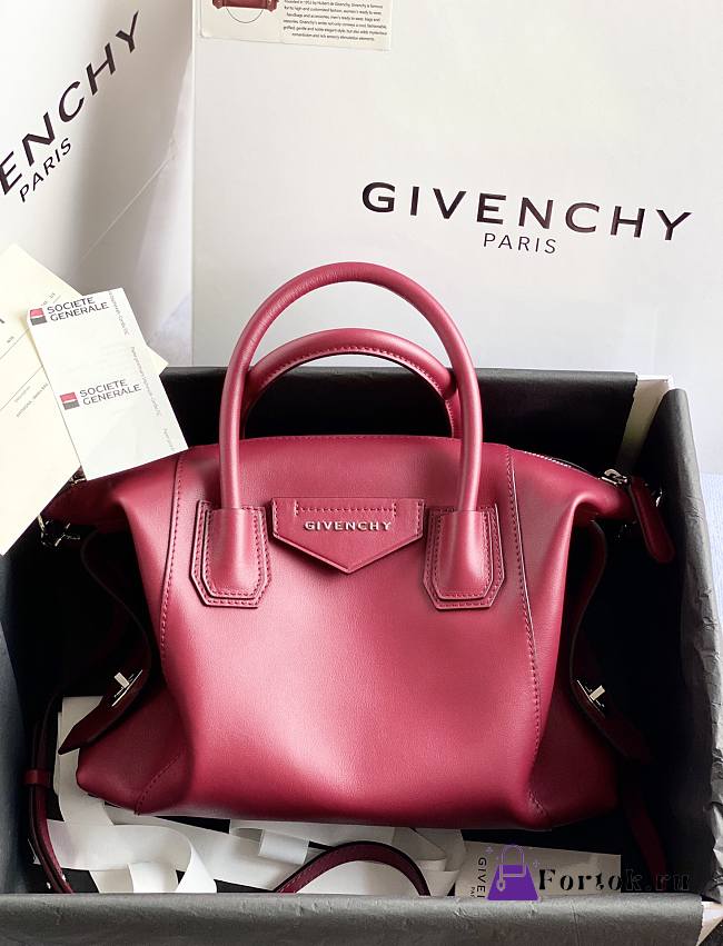 Givenchy Trumpet Antigona Soft Pink ZP17500 35cm - 1