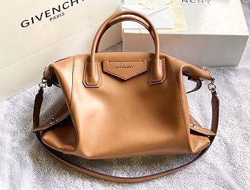 Givenchy Medium Antigona Soft Brown ZP17500 45cm