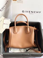 Givenchy Trumpet Antigona Soft Brown ZP17500 35cm - 3