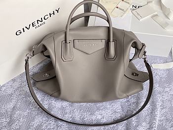 Givenchy Medium Antigona Soft Elephant Gray ZP17500 45cm