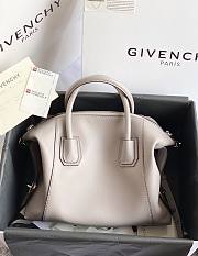 Givenchy Trumpet Antigona Soft Elephant Gray ZP17500 35cm - 3