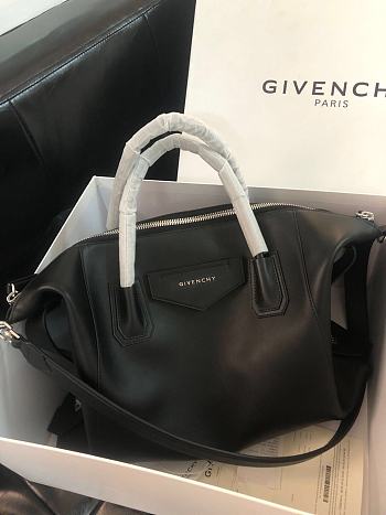 Givenchy Medium Antigona Soft Black ZP17500 45cm