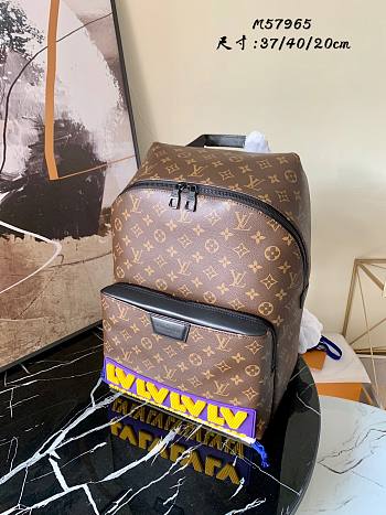 Louis Vuitton Discovery Monogram M57965 40cm