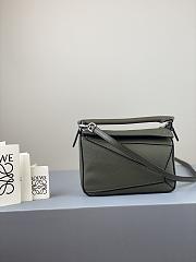 LOEWE Mini Puzzle bag in classic calfskin forest green 32230U 18x12.5x8cm  - 1