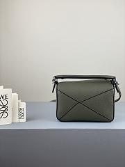 LOEWE Mini Puzzle bag in classic calfskin forest green 32230U 18x12.5x8cm  - 6