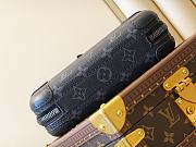 Louis Vuitton Horizon Clutch Monogram Eclipse Canvas M45579 21cm - 6