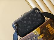 Louis Vuitton Horizon Clutch Monogram Eclipse Canvas M45579 21cm - 4
