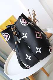 Louis Vuitton Neonoe Wild at Heart Black M44679 26cm - 6