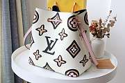 Louis Vuitton Neonoe Wild at Heart 26 White M44679 - 5