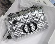 Dior Caro Silver Fold M8017 20cm - 1