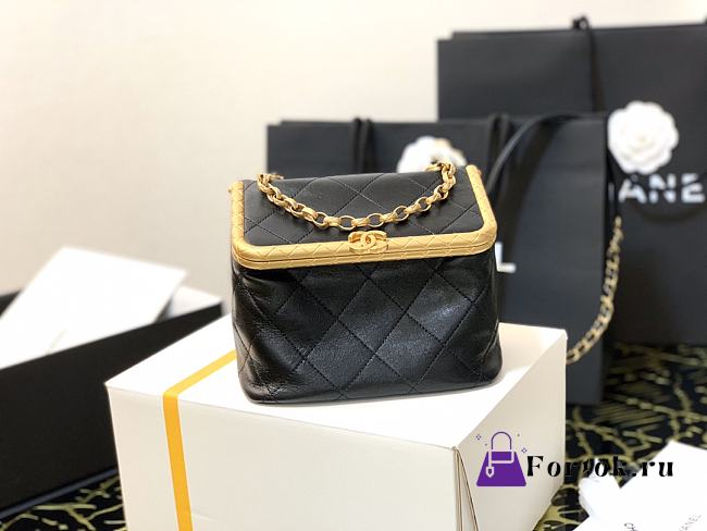 Chanel Lambskin Kiss-Lock Bag AS1886 22 cm - 1
