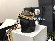 Chanel Lambskin Kiss-Lock Bag AS1886 22 cm - 6