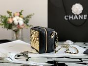 Chanel Small Gold Vanity Case in Lambskin Black 15x11x6.5 cm - 6