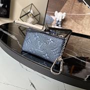 Louis Vuitton Key Pouch M80900 13.5 x 7 x 1.5 cm - 4
