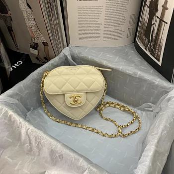 Chanel Small Heart Shaped Pre-spring 2022 White 17×15×6cm