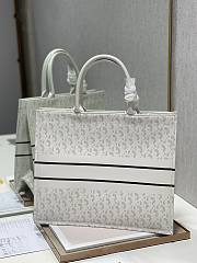 Dior Book Tote White Leather M1286 41x32cm - 3