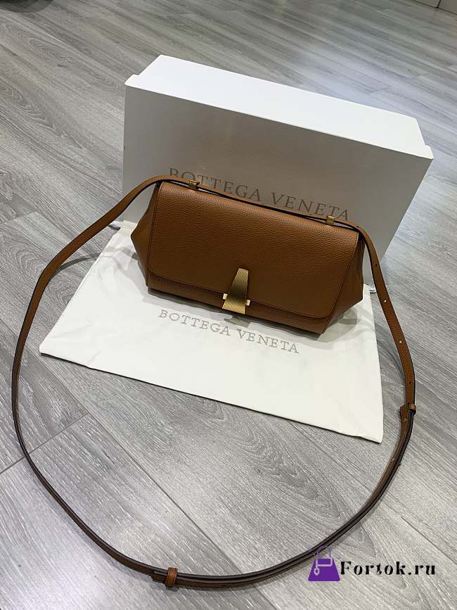 Bottega Veneta BV Angle Bag In Brown 576143 20x43x16cm - 1