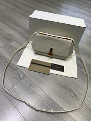 Bottega Veneta BV Angle Bag In White 576143 20x43x16cm - 1